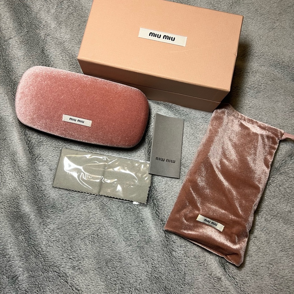 Miu Miu Blush Velvet Eyewear case